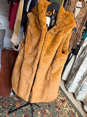Warm & Cozy Hooded Fur Vest